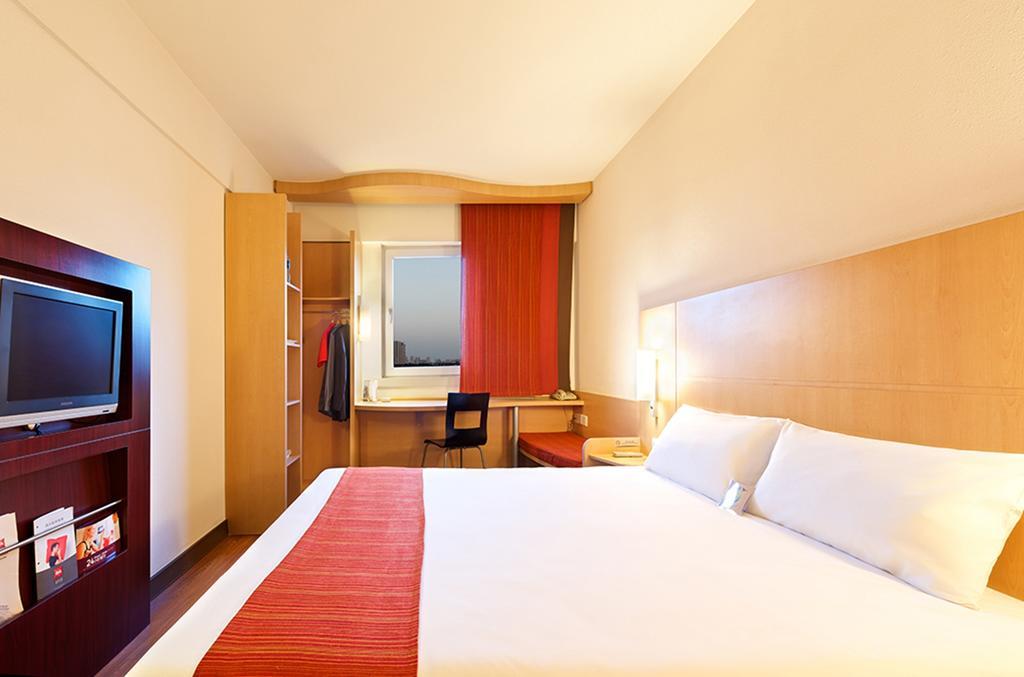 Ibis Chuzhou 1912 Hotel Exterior foto